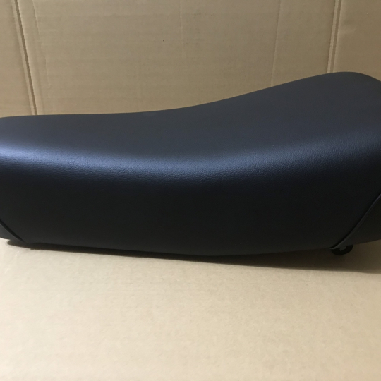 1973-1974 Honda CR250M Elsinore Seat Saddle New Complete CR250. Metal Pan.
